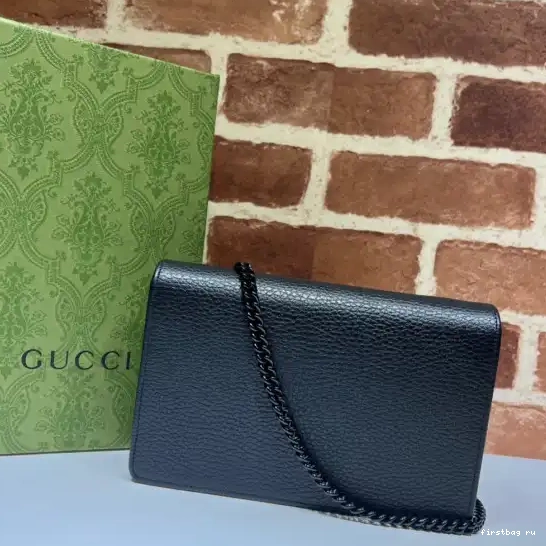 First bag ru Marmont chain wallet Gucci GG 0530